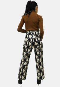 Alessia Santi Broek - nero