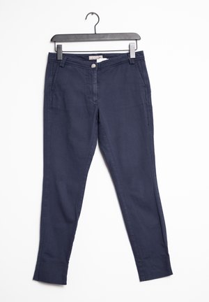 Pantalons bleu marine à coupe slim, dotés de poches avant, d'une fermeture à bouton et de chevilles fuselées. Fabriqués en un tissu léger en mélange de coton.