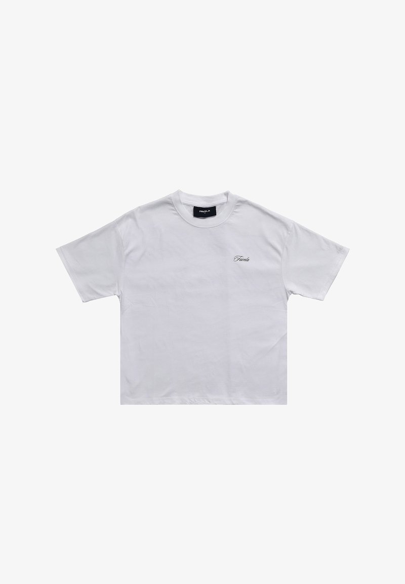 Weißes Baumwoll-T-Shirt mit kurzen Ärmeln, Rundhalsausschnitt und einem kleinen schwarzen Sticklogo auf der linken Brustseite. Glatte Textur.