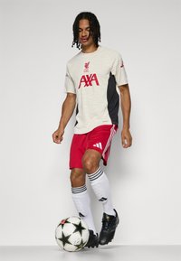 adidas Performance LIVERPOOL FC PRO  - Klubové oblečenie - offwhite