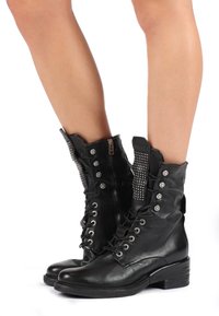 A.S.98 Stivaletti stringati - black