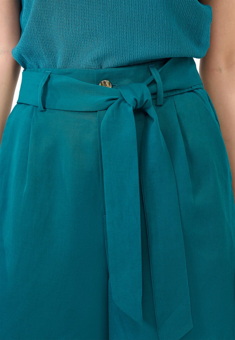 Orsay Shorts Kraftiges Petrol Zalando De 