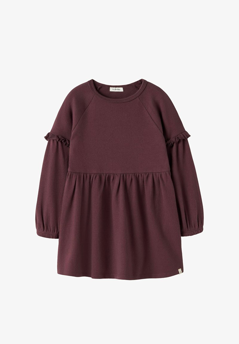 Abito lungo a maniche lunghe color bordeaux con un dettaglio arricciato sulle maniche, un corpino aderente e una gonna svasata. Realizzato in tessuto morbido con una texture liscia.