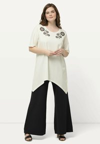 Ulla Popken HANDKERCHIEF HEM - Blusa - off white