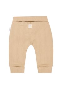 Beige Streifenbabyhose mit elastischem Bund, umgeschlagenen Säumen und einem kleinen Etikett mit einem Design auf der Vorderseite in der Nähe des Bundes.