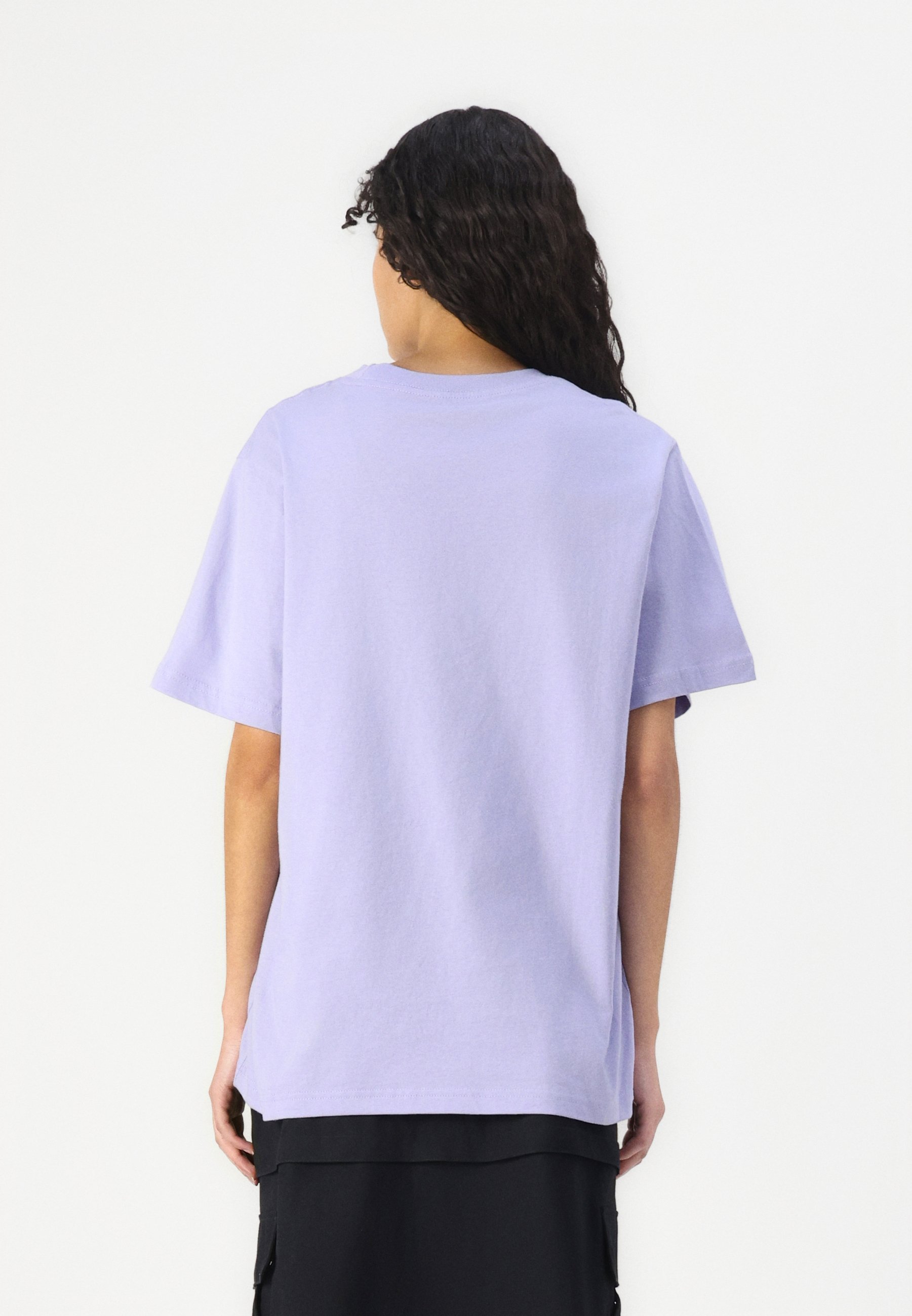 売れ筋商品|||ナイキ Tシャツ レディース トップス TEE - Basic T-shirt - lilac ice Women's Nike Sportswear Essential Tee Color: Lilac Ice Size