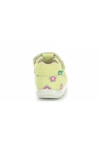 Kickers KIKI - Zapatos de bebé - jaune