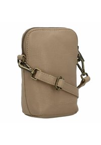 Borsa a tracolla in pelle marrone chiaro con chiusura a zip, design minimalista, tracolla regolabile e dettagli in metallo. Texture liscia, forma rettangolare.