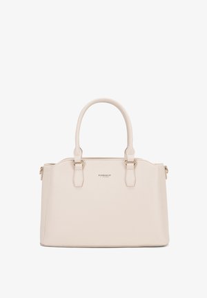 Helle beige Handtasche aus strukturiertem synthetischem Material, ausgestattet mit zwei runden Tragegriffen und goldfarbenen Beschlägen, einem Reißverschlussverschluss und einem Logodetail.