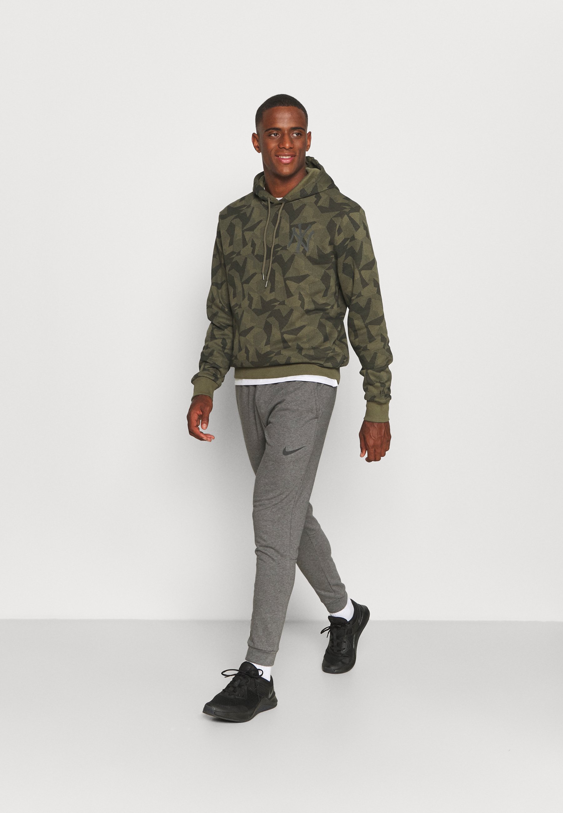 Homme MLB NEW YORK YANKEES GEOMETRIC CAMO HOODY - Sweatshirt Homme MLB NEW YORK YANKEES GEOMETRIC CAMO HOODY - Sweatshirt