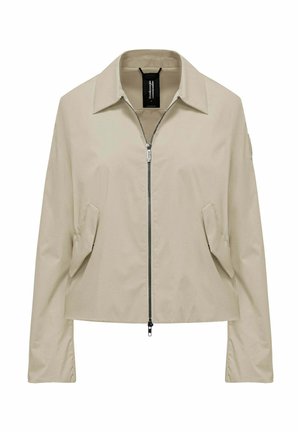 Beżowa lekka kurtka z kołnierzem, dwustronnym zamkiem błyskawicznym z przodu i patkowymi kieszeniami po bokach, zaprojektowana na regularny krój.