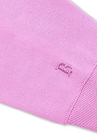 Thumbnail Image 6