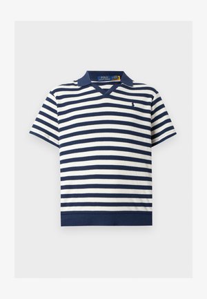 Πόλο μπλουζάκι με κοντά μανίκια σε ναυτικό μπλε και λευκές οριζόντιες ρίγες, με γιακά και μικρό κεντητό λογότυπο στο αριστερό στήθος.