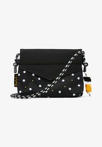 Unselected, lazy daisy