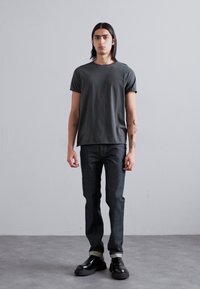 Filippa K ROLL NECK TEE - Základné tričko - charcoal