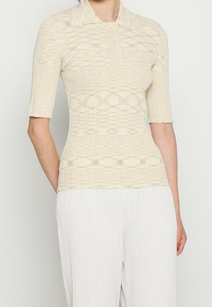 Sweter