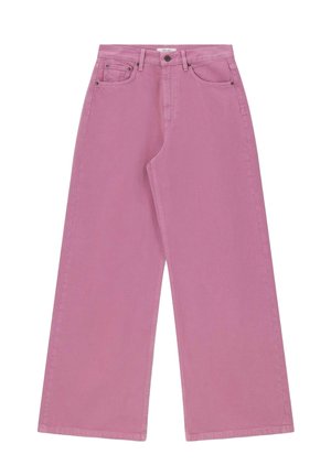 Jean taille haute à jambes larges de couleur rose poudré unie avec bouton devant, fermeture éclair et design à cinq poches, posé à plat sur fond blanc.