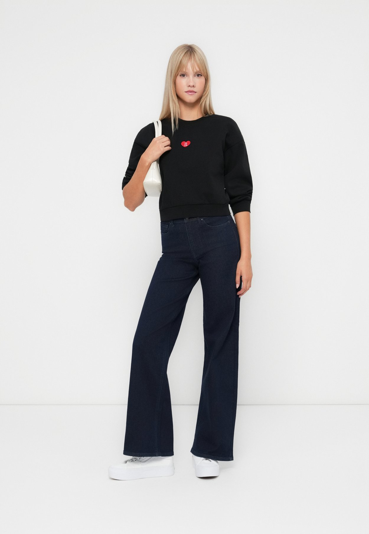 ONLEVISA SHORT O NECK
