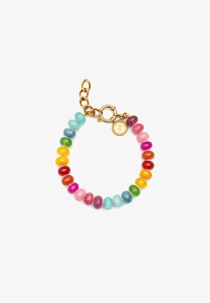 Kleurrijke kralenarmband gemaakt van gladde, ronde glazen kralen in verschillende kleuren. Beschikt over een gouden ketting en sluiting met een ronde hanger.