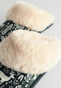 Next Lahtised kingad - navy woodland