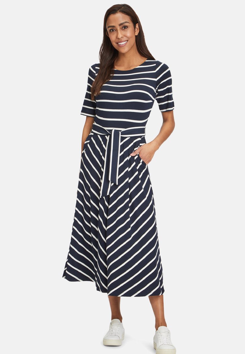 Damen Freizeitkleider | Betty Barclay Freizeitkleid dunkelblau weiß/blau - ES60007 Damen Freizeitkleider | Betty Barclay Freizeitkleid dunkelblau weiß/blau - ES60007