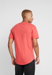 Only & Sons ONSMATT LIFE LONGY TEE  - T-shirt básica - cranberry