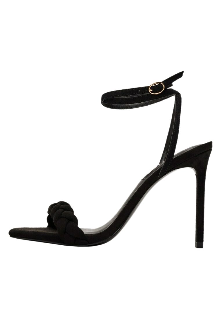 parigine con scarpe basse