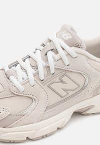 New Balance 530 - Baskets basses - beige/grey