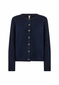 Námornícky modrý pletený cardigan s okrúhlym výstrihom, zapínaním na gombíky a dlhými rukávmi. Obsahuje sedem tmavých gombíkov a má jemnú textúru.