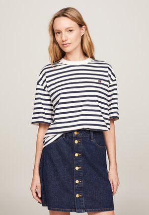 Tommy Hilfiger MODERN STRIPE - T-shirt print - ancient white/desert sky