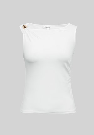 Haut blanc sans manches pour femme avec un décolleté asymétrique et un détail en métal doré sur l'épaule gauche.
