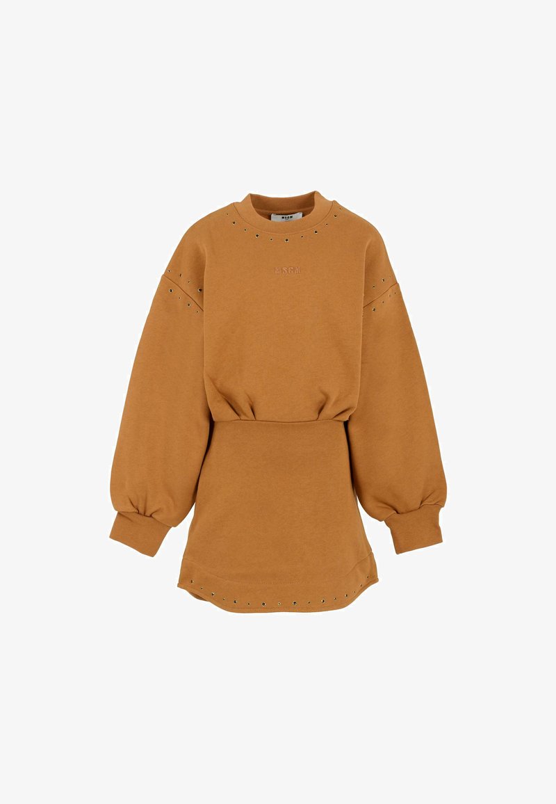 Bruine jurk met lange mouwen, elastische taille, gestudde accenten op de mouwen, de halslijn en de zoom, en een subtiele geborduurde logo op de borst.