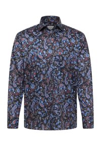 Langärmliges Button-up-Hemd mit dunklem Hintergrund, das blaue, rote und beige florale und paisleyartige Muster zeigt.