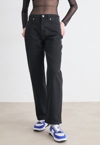 HUGO - ELYAH - Relaxed fit jeans - black Thumbnail Image 1