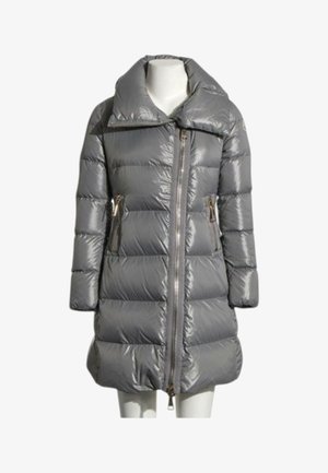 MONCLER, LONG PUFFER GREY - Manteau en duvet - grey
