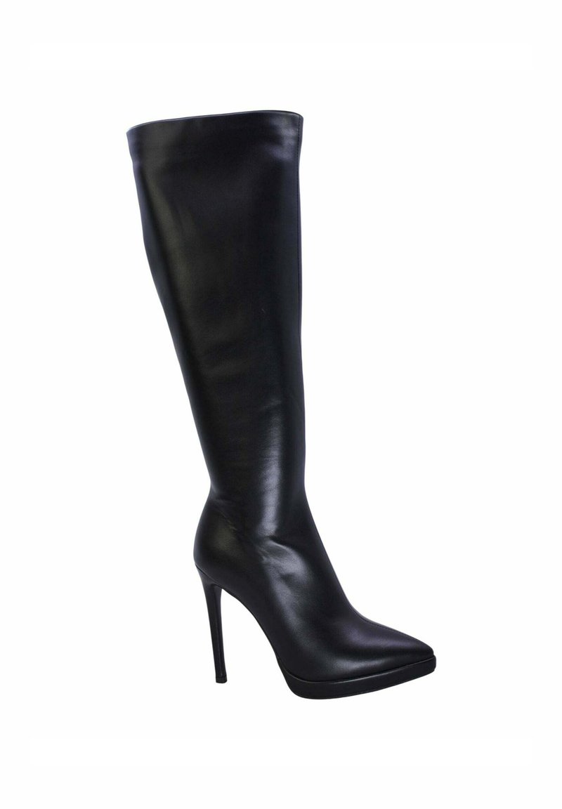 Stivaletti neri in pelle, alti fino al ginocchio, con punta affusolata e tacco a stiletto alto. Texture liscia, design minimal, senza chiusure o decorazioni visibili.
