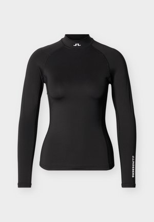Czarna, dopasowana sportowa bluzka z długim rękawem, z półgolfem, widocznymi przeszyciami, logo na kołnierzu oraz tekstem "J.LINDEBERG" na lewym rękawie.