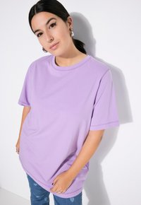 Studio Untold LONGLINE - Jednoduché tričko - lilac