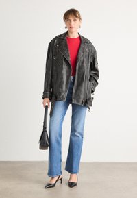 Tommy Jeans CLEO MID BOOTCUT - Jeans Bootcut - denim medium