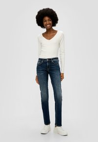 QS - Jeansy Slim Fit