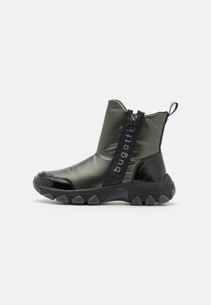 YUKI - Støvletter - black/dark green