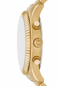 Gouden horloge met een ronde kast, gestructureerde bezel, twee drukknoppen en een witte wijzerplaat zonder cijfers. Slank ontwerp met een soepel geïntegreerd bandje.