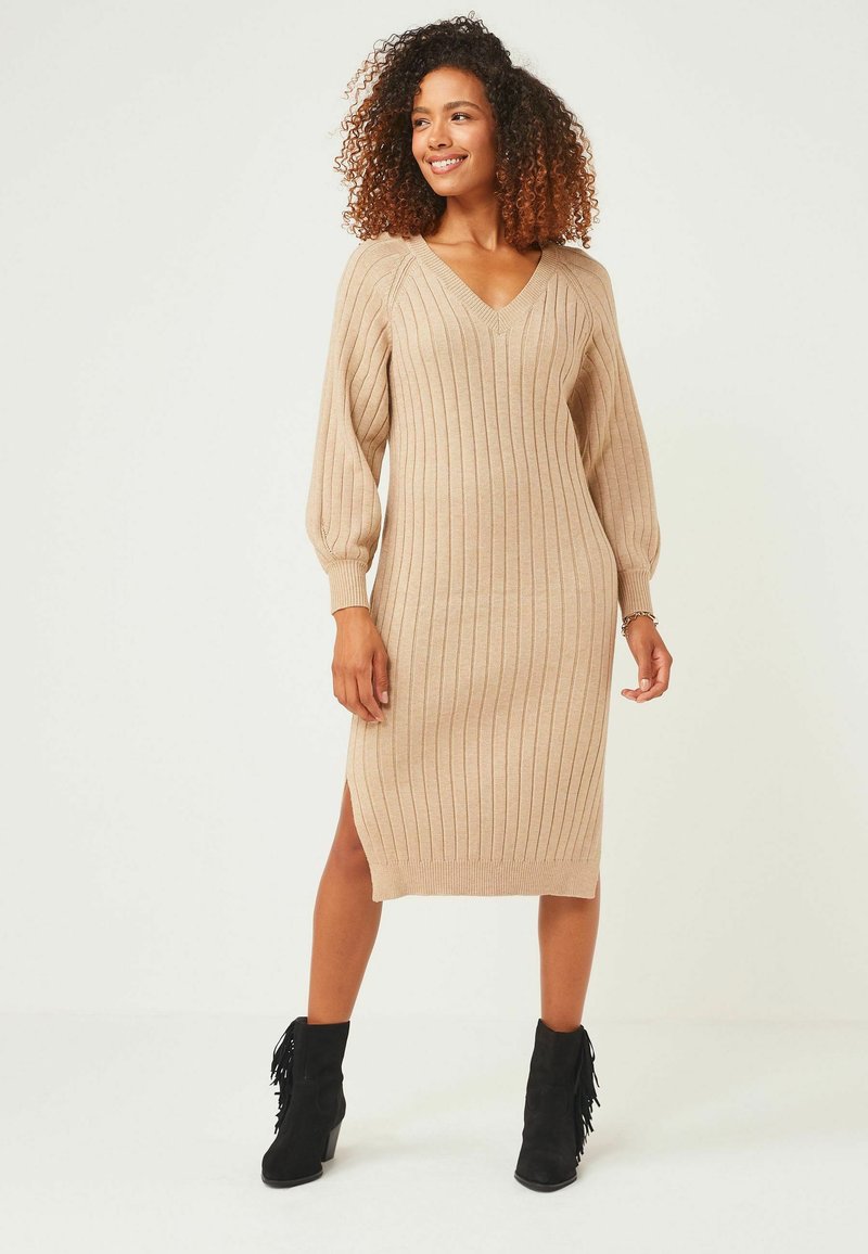 Next VNECK MIDI TALL Robe pull camel brown/marron ZALANDO.FR
