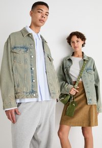 Edwin TRUCKER JACKET UNISEX - Džinsa auduma jaka - blue/terra wash