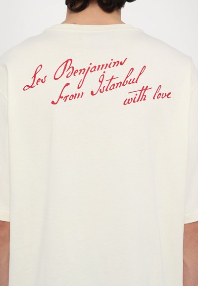 Les Benjamins OVERSIZED TEE - Μπλουζάκι με στάμπα - letter page