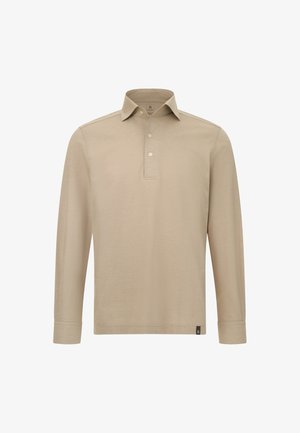 Polo shirt beige a maniche lunghe con patta a due bottoni e colletto, etichettato con un piccolo tag nero all'orlo.