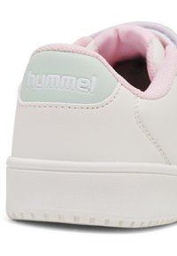 Hummel DERBY - Träningsskor - white pink