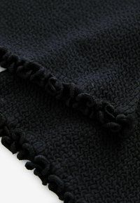 Next Tamprės – kelnės - black