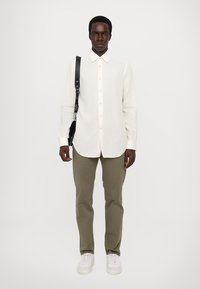 Pal Zileri CAMICIA - Svečana košulja - white