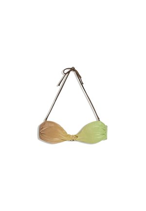 Bandeau stílusú bikini felső, barna és világoszöld színű blokkmintával, megkötős nyakpánttal és középen csomós részlettel.
